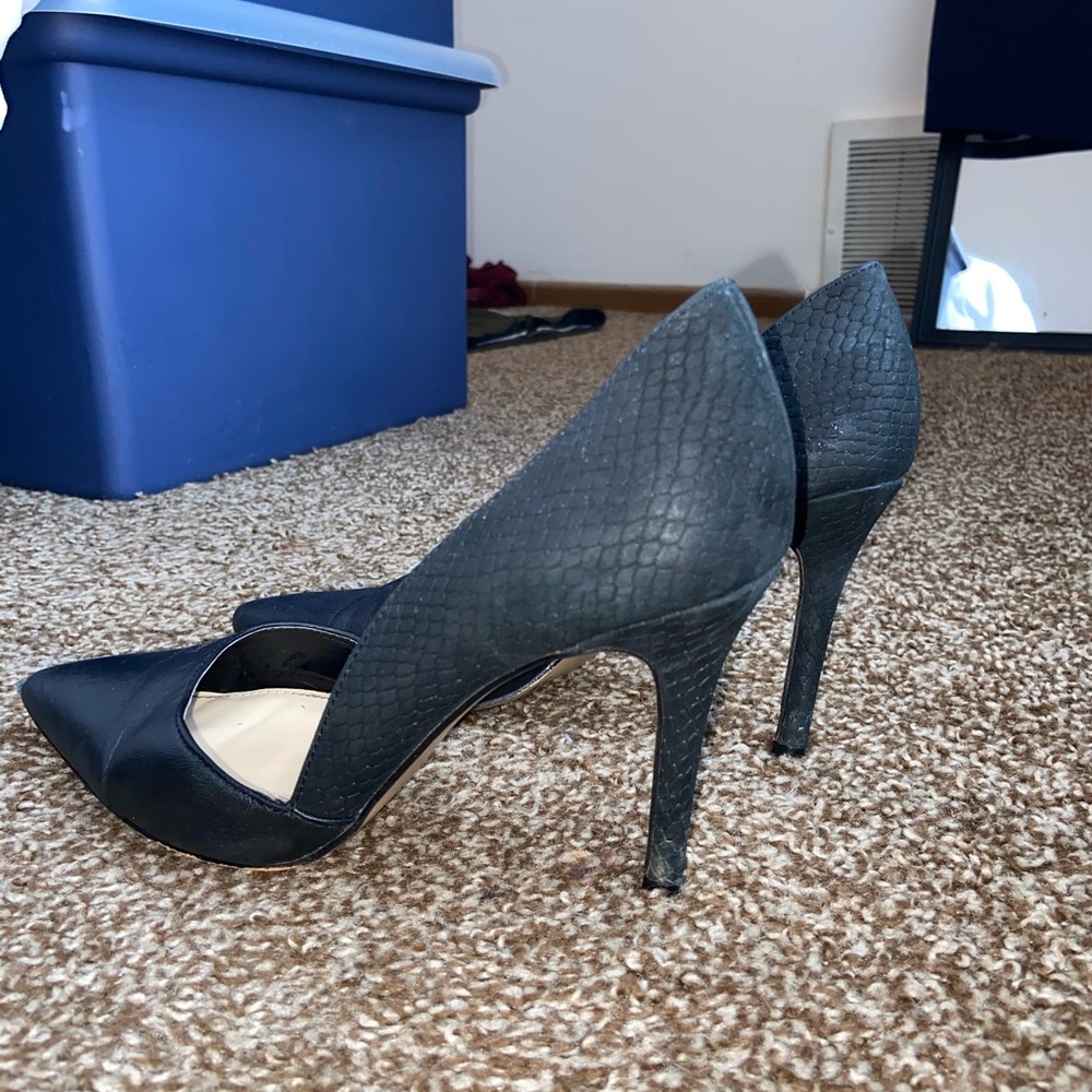 Vince Camuto black heels